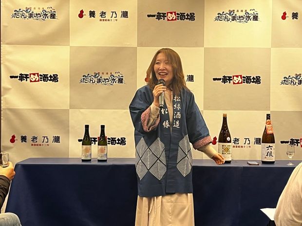 短冊 公家 正親町寛連 日野弘資 冷泉為久 肉筆 短歌 俳句 江戸時代まくり イベントレビュー │ 養老乃瀧グループ